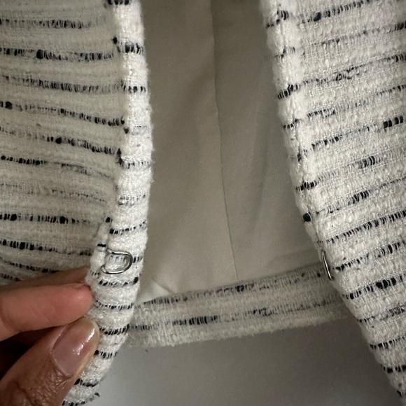 H&M tweed blazer. Size US4. - Picture 3 of 3